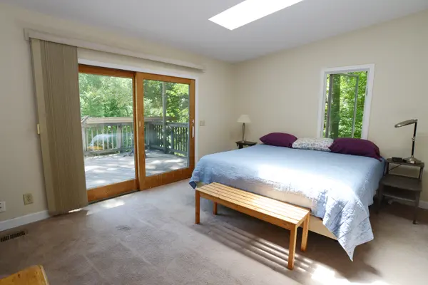 1298 Covered Bridge Dr, Madison, VA 22727-4335