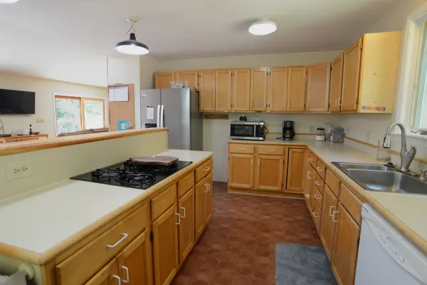 1298 Covered Bridge Dr, Madison, VA 22727-4335