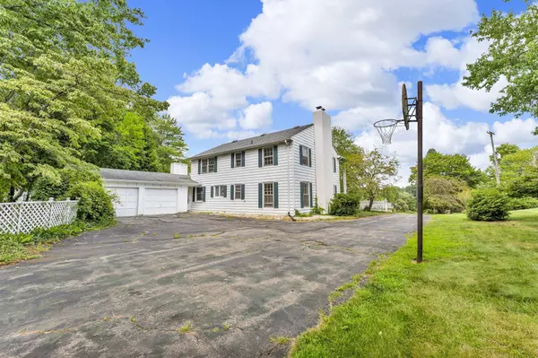 2701 Brookhaven Drive, Portage, MI 49024