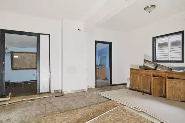 877 Oakland SW Avenue, Grand Rapids, MI 49503