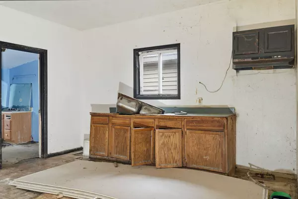 877 Oakland SW Avenue, Grand Rapids, MI 49503