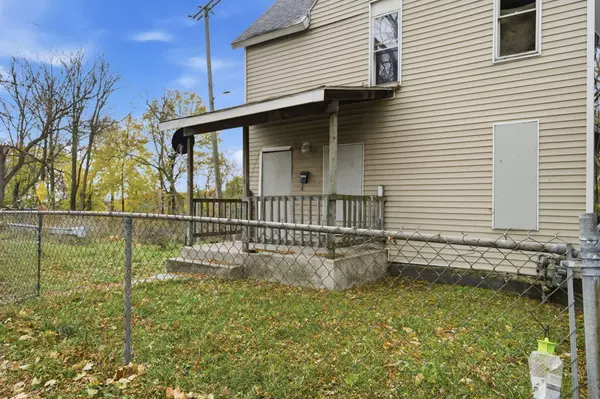 877 Oakland SW Avenue, Grand Rapids, MI 49503