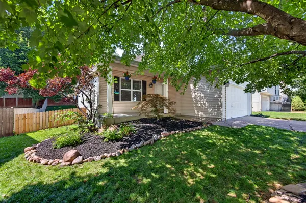 1281 Harvest Ridge Dr, St Charles, MO 63303-5993