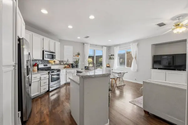 8300 White Spruce DR, Antelope, CA 95843