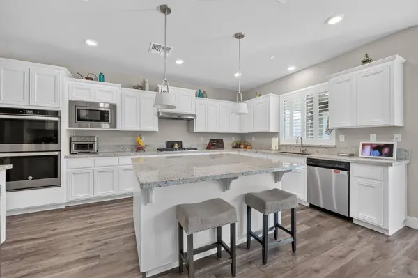 2749 Lincoln Airpark Dr, Lincoln, CA 95648