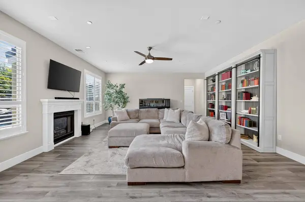 2749 Lincoln Airpark Dr, Lincoln, CA 95648