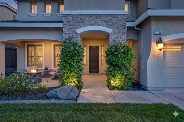 2749 Lincoln Airpark Dr, Lincoln, CA 95648