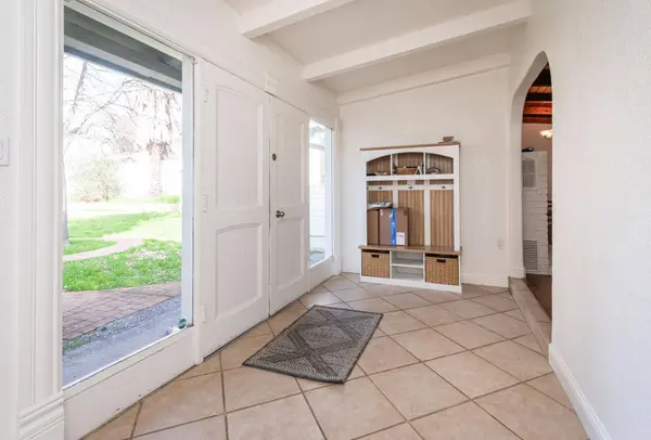 3838 Circle DR, Loomis, CA 95650