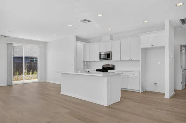 505 Fox Hunt WAY, Rio Linda, CA 95673