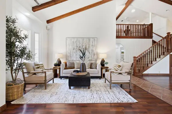 107 Egloff CIR, Folsom, CA 95630