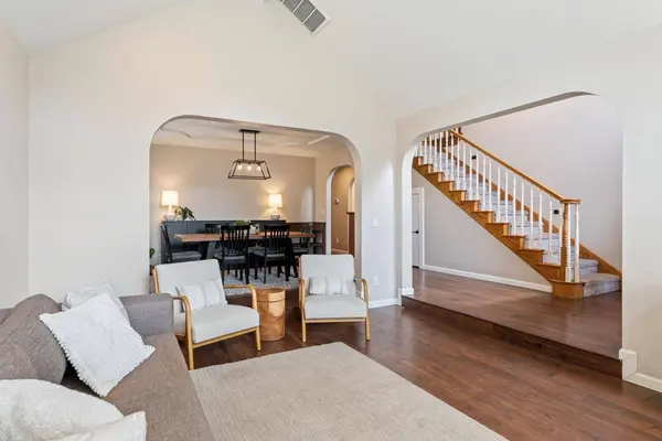 2213 Banbury CIR, Roseville, CA 95661