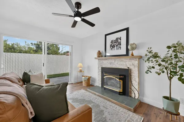 4327 Larson ST, Olivehurst, CA 95961