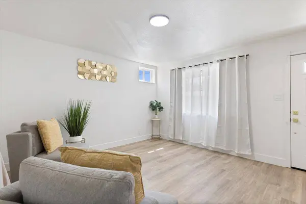 509 E ST, Roseville, CA 95678