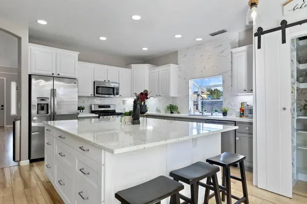 2445 Abbeyhill RD, Lincoln, CA 95648
