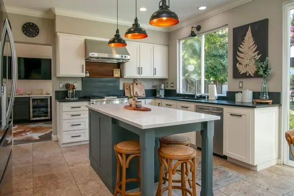 3927 Moraga DR, El Dorado Hills, CA 95762