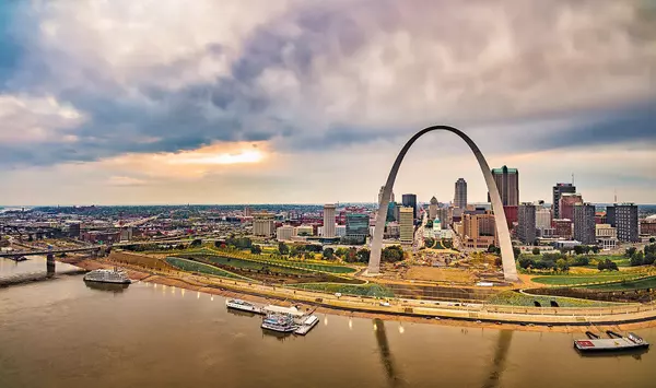 The Underrated Luxury of St. Louis: Why This Midwest Market Is a Smart Move for Buyers in 2025,Holly Gerchen
