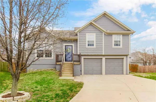 503 N Pine CT, Gardner, KS 66030