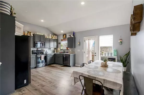 503 N Pine CT, Gardner, KS 66030