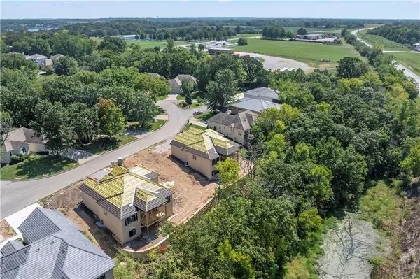 115 Teton RDG, Lake Winnebago, MO 64034