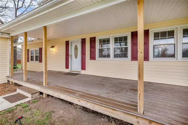 19616 Blue Jay TRL, Lawson, MO 64062