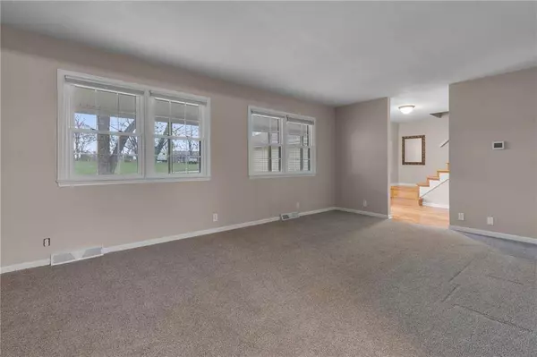 19616 Blue Jay TRL, Lawson, MO 64062