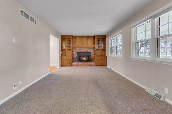 19616 Blue Jay TRL, Lawson, MO 64062