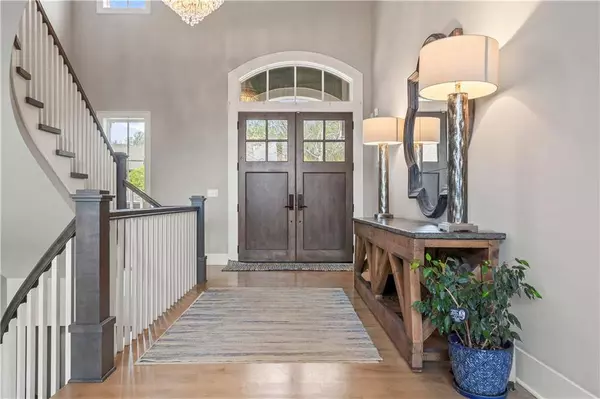 16401 W Loch Lloyd Pkwy, Loch Lloyd, MO 64012