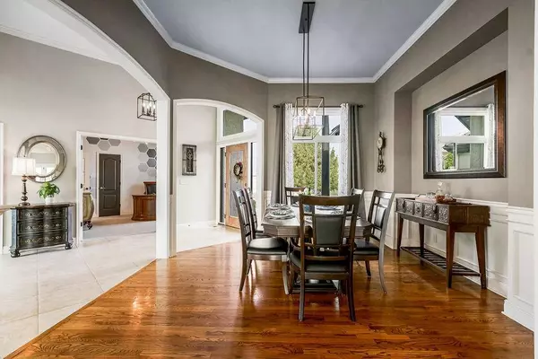 517 SE Snaffle Bit CT, Lee's Summit, MO 64082