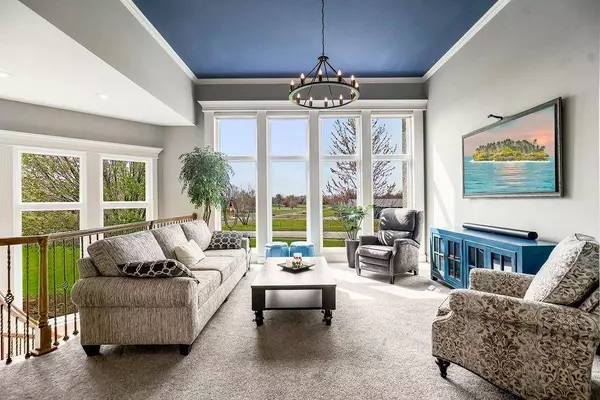 517 SE Snaffle Bit CT, Lee's Summit, MO 64082