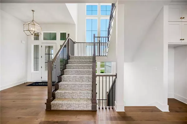 2813 W 175th PL, Overland Park, KS 66085