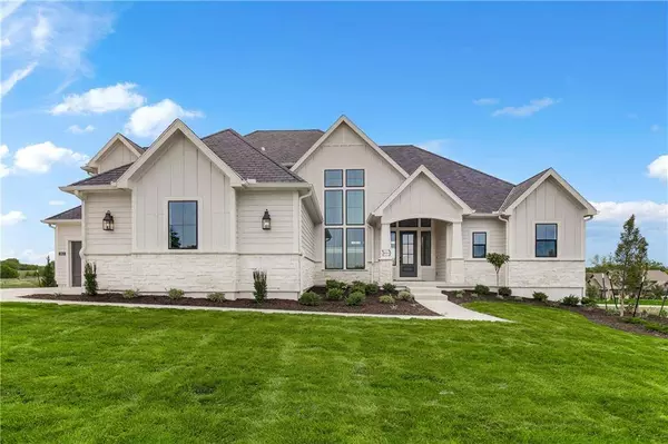 2813 W 175th PL, Overland Park, KS 66085