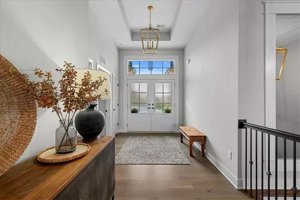 25464 W 83rd TER, Lenexa, KS 66227