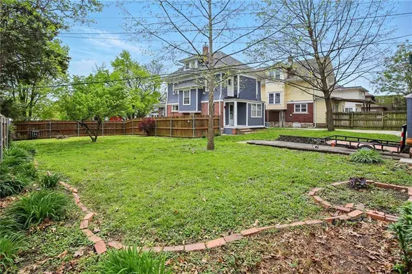 112 S Cypress AVE, Kansas City, MO 64123