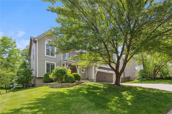 5009 Rene ST, Shawnee, KS 66216