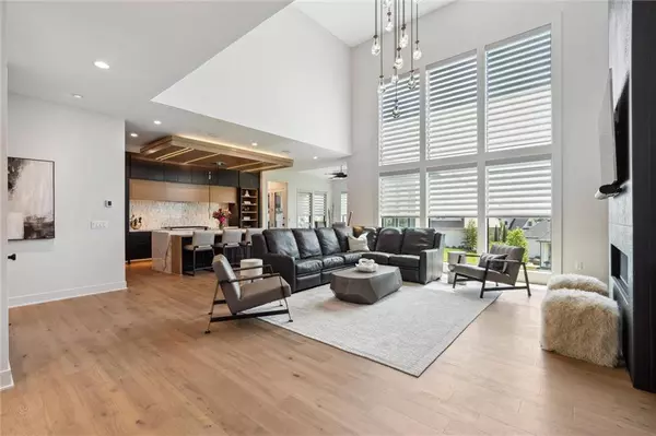 10721 W 142nd ST, Overland Park, KS 66221