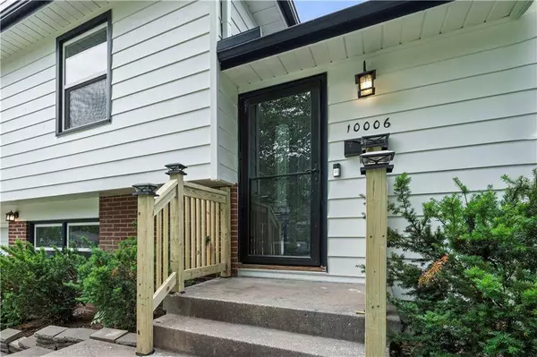 10006 Oakdell ST, Kansas City, MO 64114