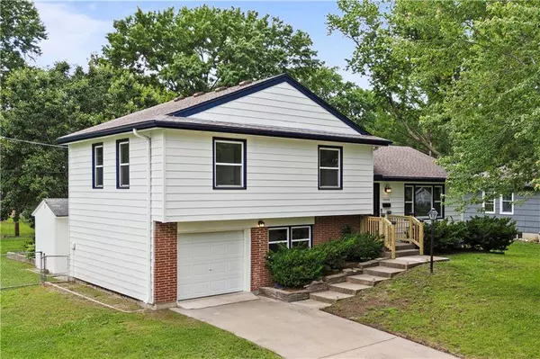 10006 Oakdell ST, Kansas City, MO 64114