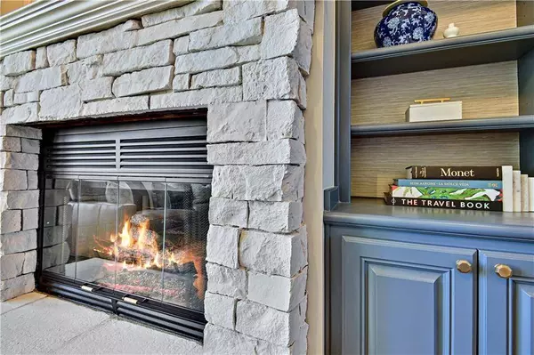 4319 N Mulberry DR, Kansas City, MO 64116