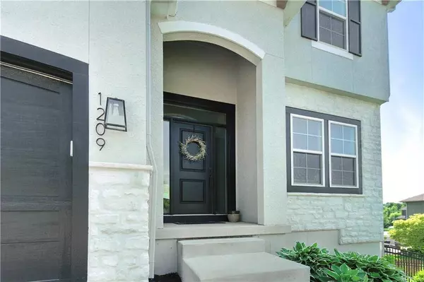 1209 Brunswick LN, Raymore, MO 64083