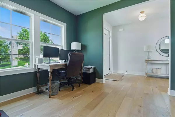 1209 Brunswick LN, Raymore, MO 64083