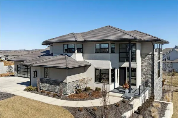 17329 Larsen ST, Overland Park, KS 66221