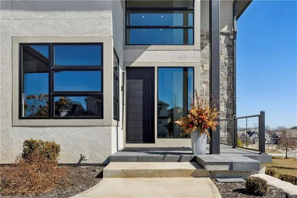 17329 Larsen ST, Overland Park, KS 66221