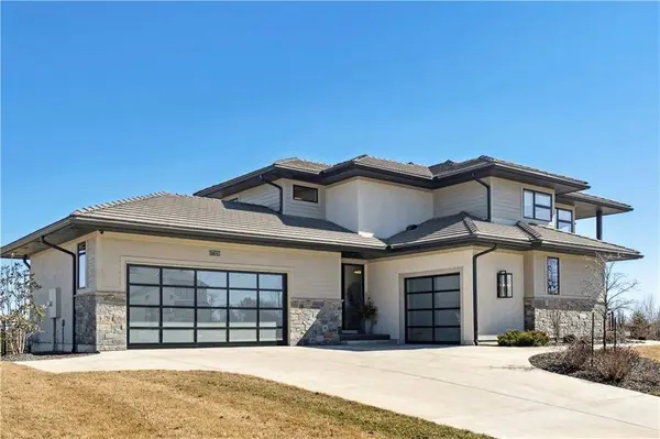 17329 Larsen ST, Overland Park, KS 66221