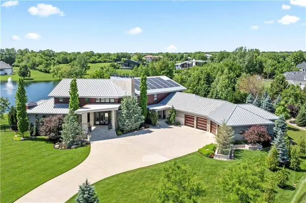 10712 W 165th ST, Overland Park, KS 66221