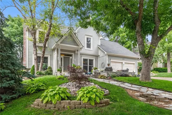 14910 Rhodes CIR, Lenexa, KS 66215