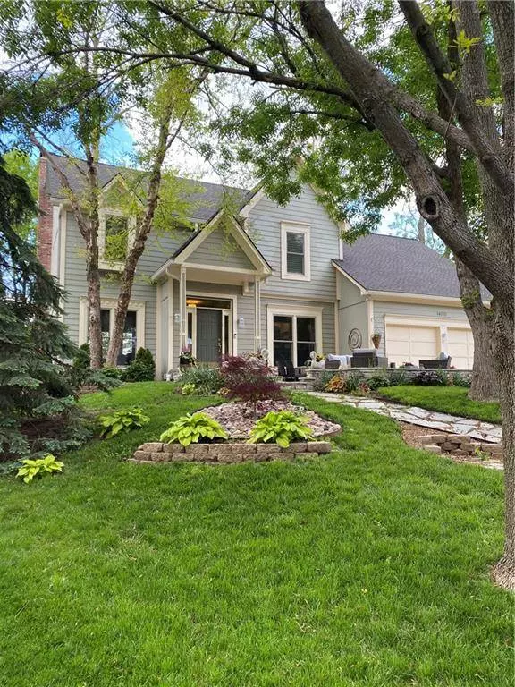 14910 Rhodes CIR, Lenexa, KS 66215