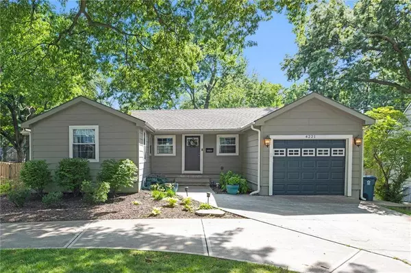 4221 W 74th ST, Prairie Village, KS 66208