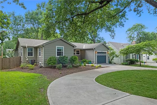 4221 W 74th ST, Prairie Village, KS 66208