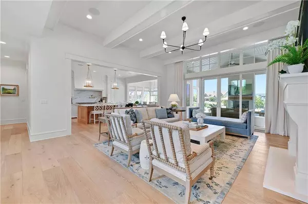 11316 W 170th TER, Overland Park, KS 66221