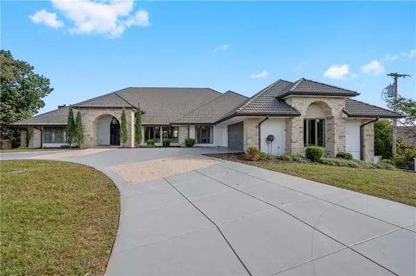 493 Shady DR, Branson, MO 65616